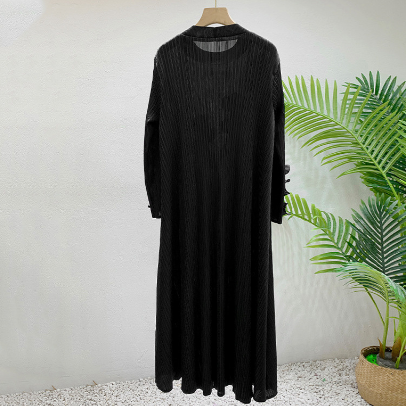 Black Ruffle Edge Pleated Long Sleeve Dress