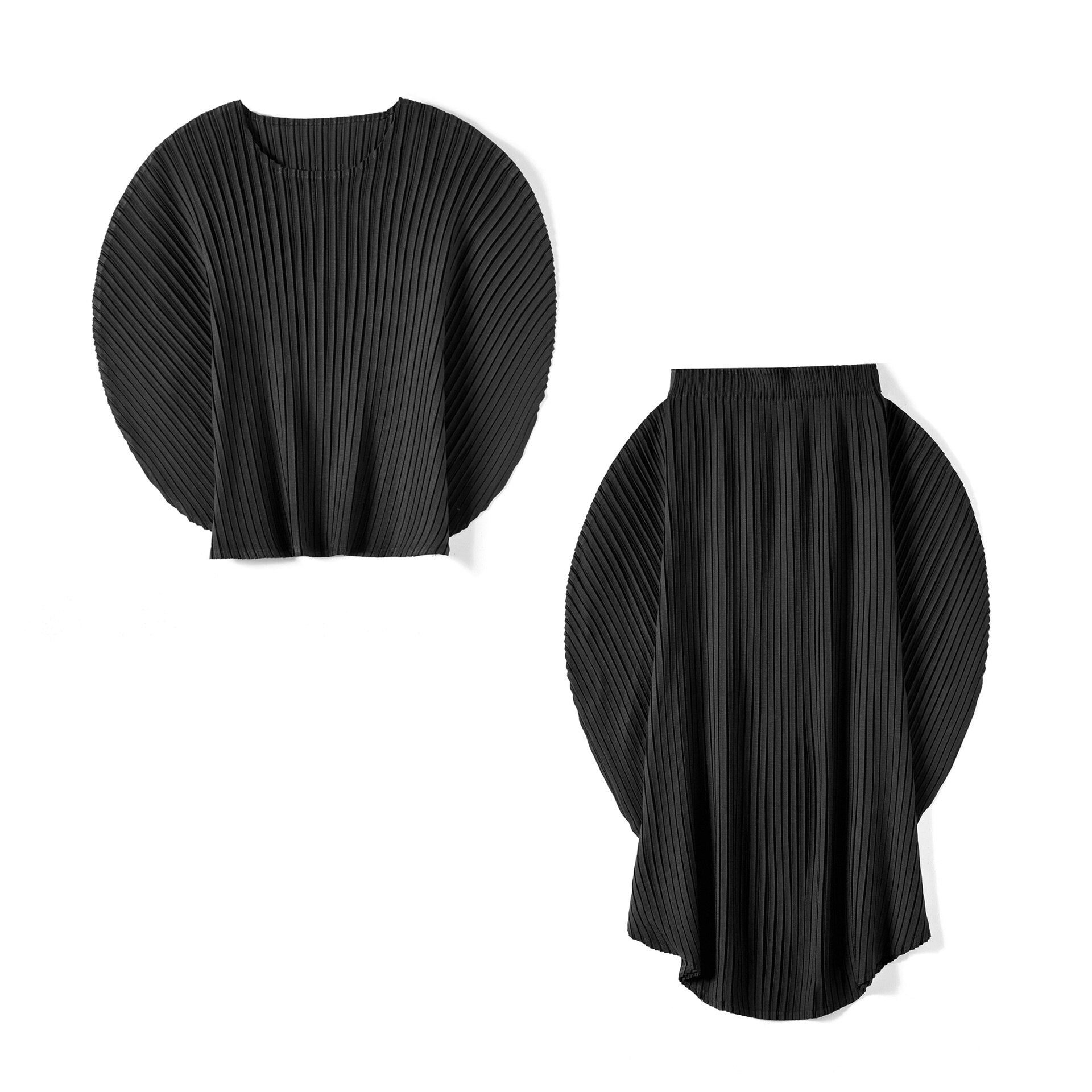 Circle Up Pleated Set