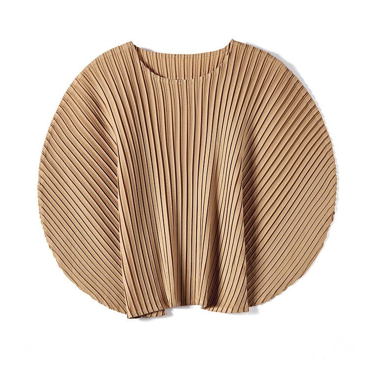 Circle Up Pleated Set