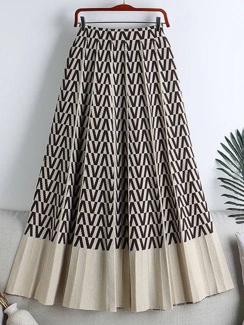 Contrast Hem Pleated Midi Skirt