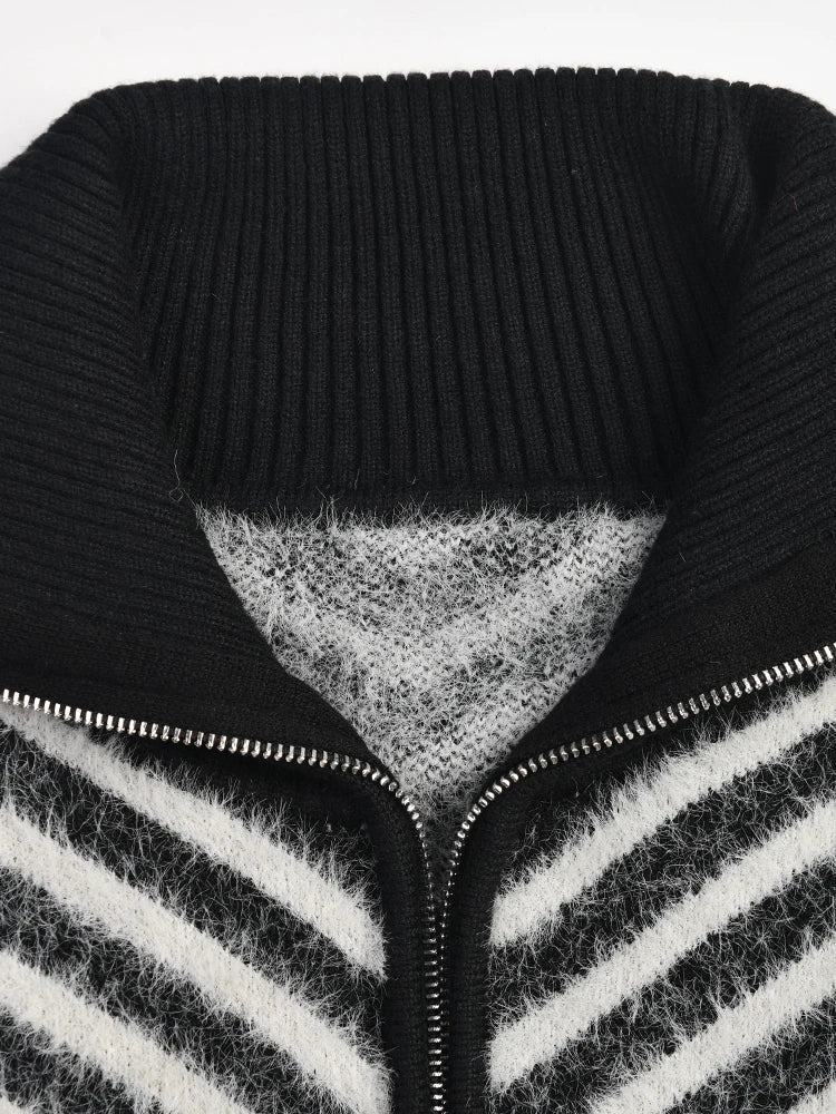 Contrast Stripes Zip-Up Knit Cardigan