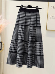 Houndstooth Grids Knit Midi Skirt