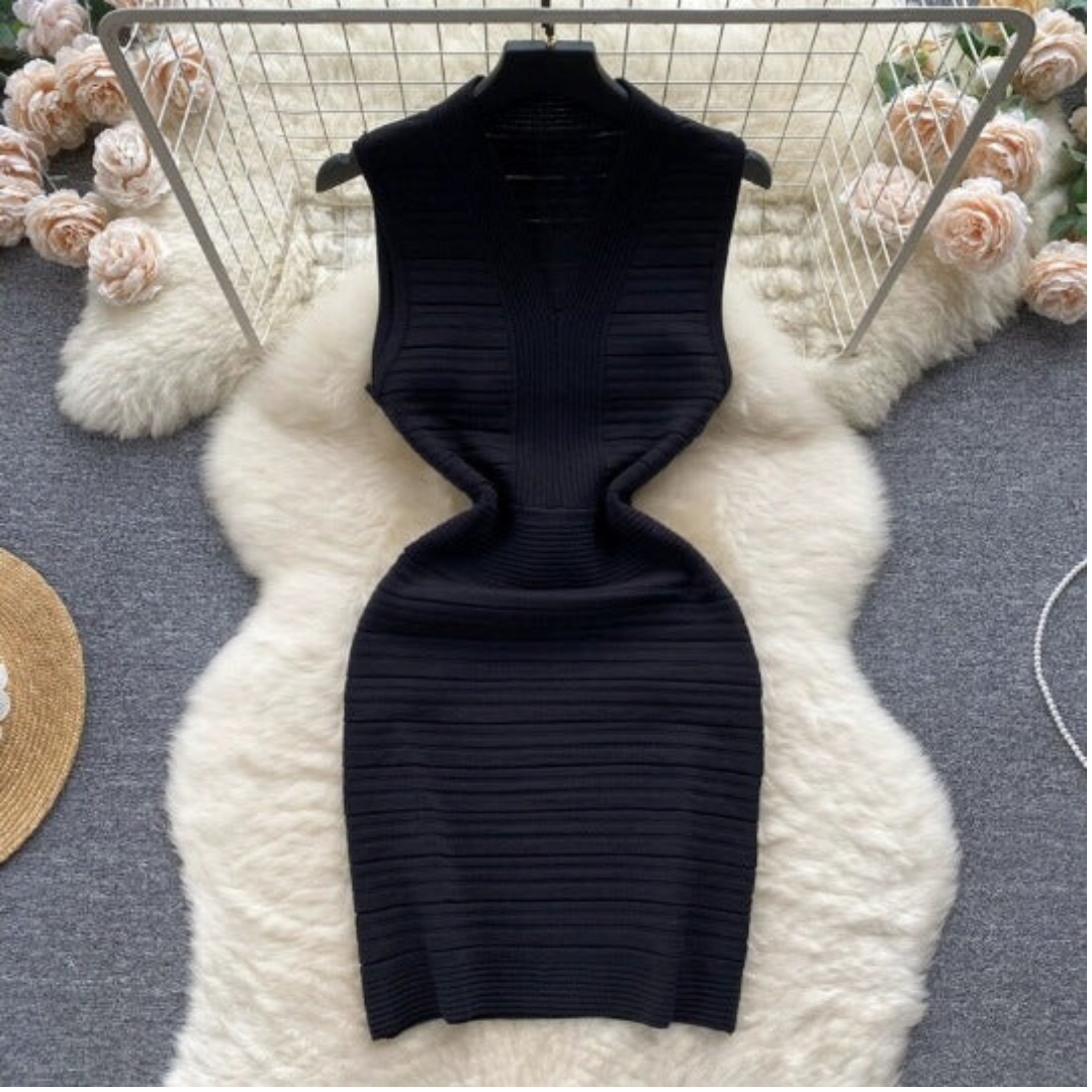 Solid Sleeveless Pleated Hip Hugging Knitted Dress