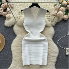 Solid Sleeveless Pleated Hip Hugging Knitted Dress