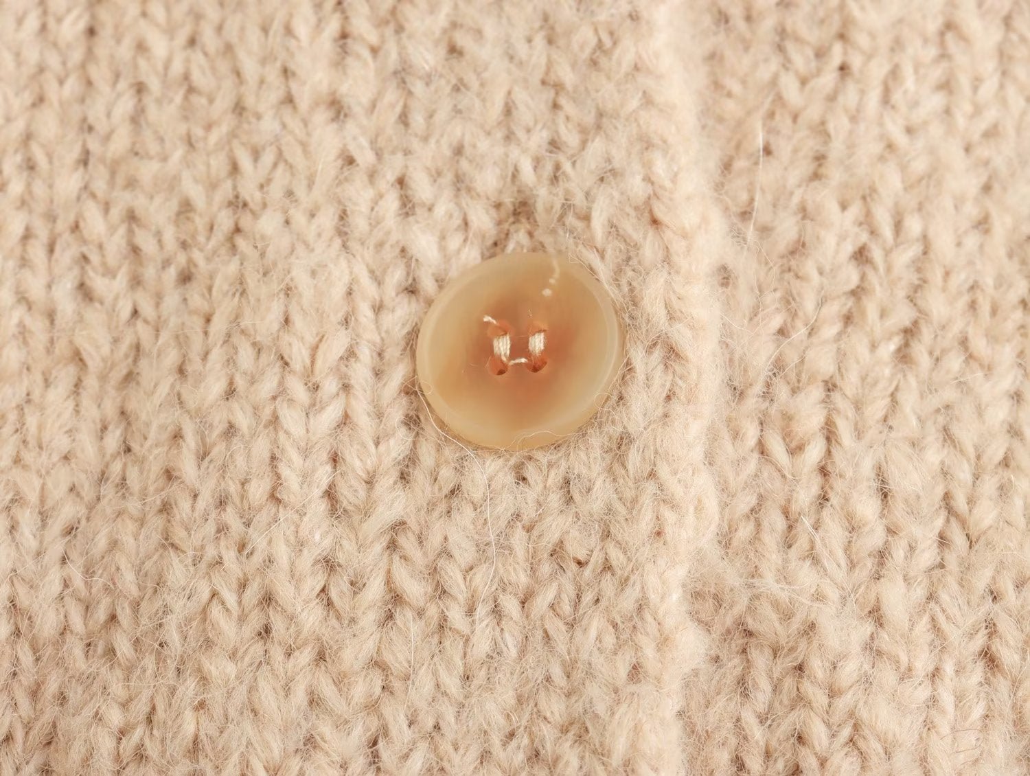 Ribbed Pockets Knitted Short Cardigan
