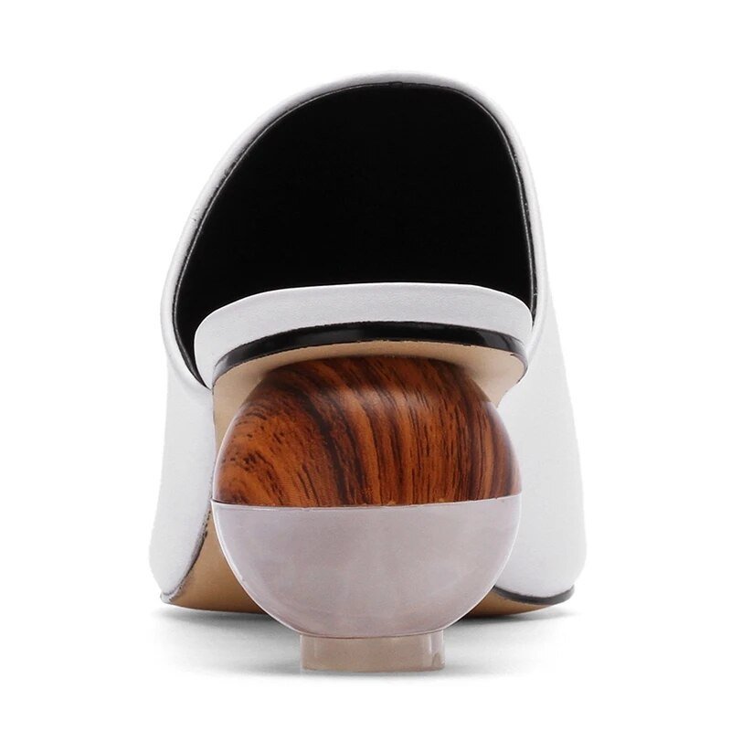 Spherical Heel Pointed Shoes